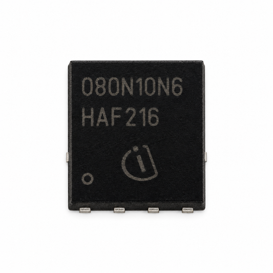 Infineon ISC080N10NM6ATMA1 MOSFET på vit bakgrund